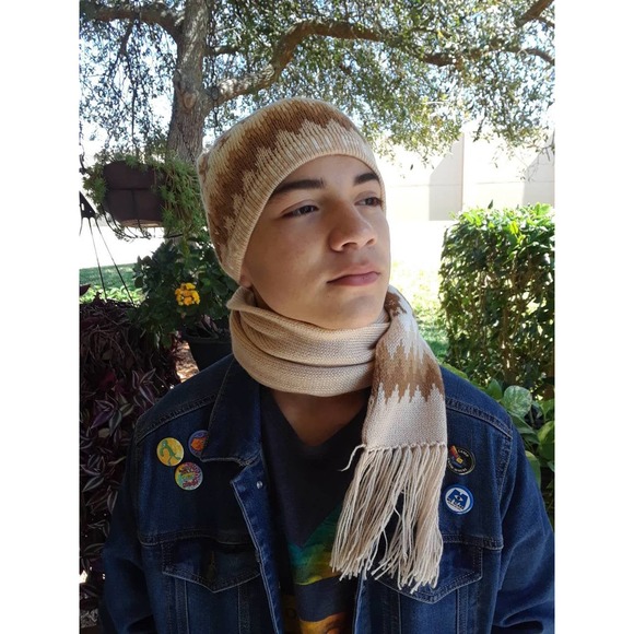 Peruvian Hat (Chullo) and Scarf One Piece Alpaca and Sheep Wool - Picture 2 of 4